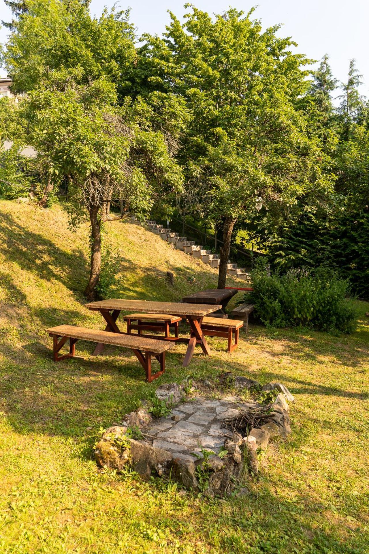 Penzion Prijemny Oddych Banská Štiavnica Esterno foto